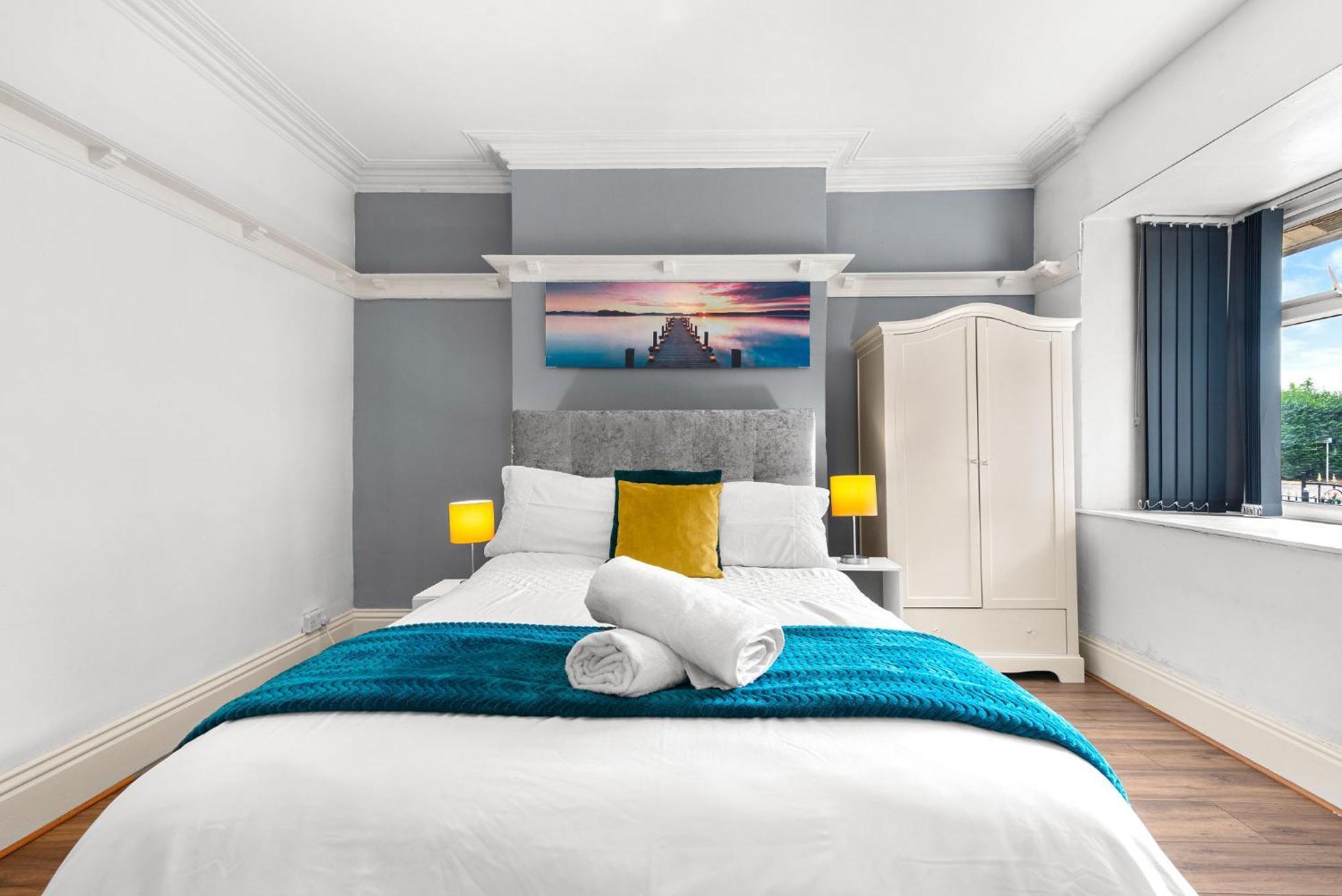 Hilltop Place Suites Near Meadowhall シェフィールド エクステリア 写真