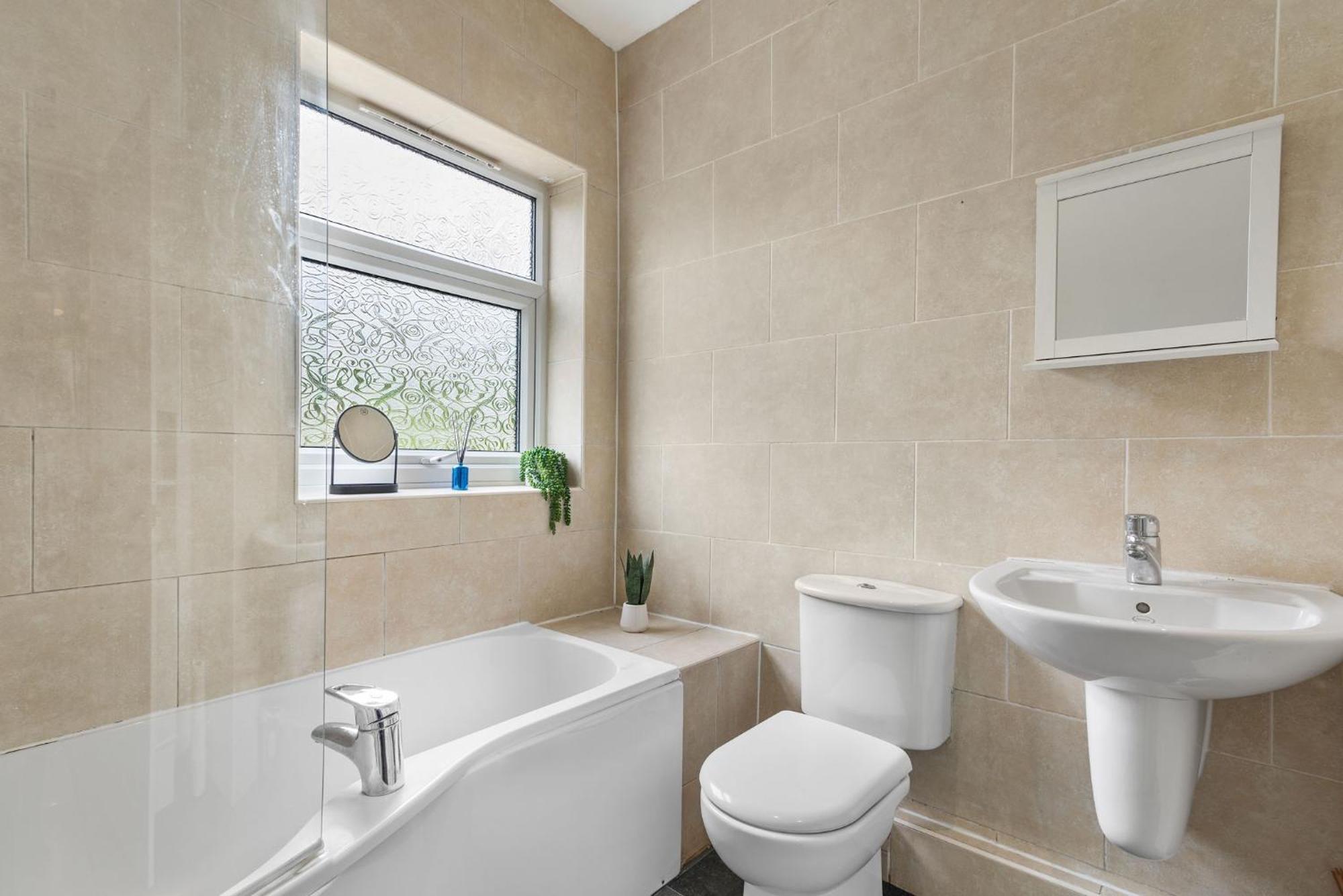 Hilltop Place Suites Near Meadowhall シェフィールド エクステリア 写真